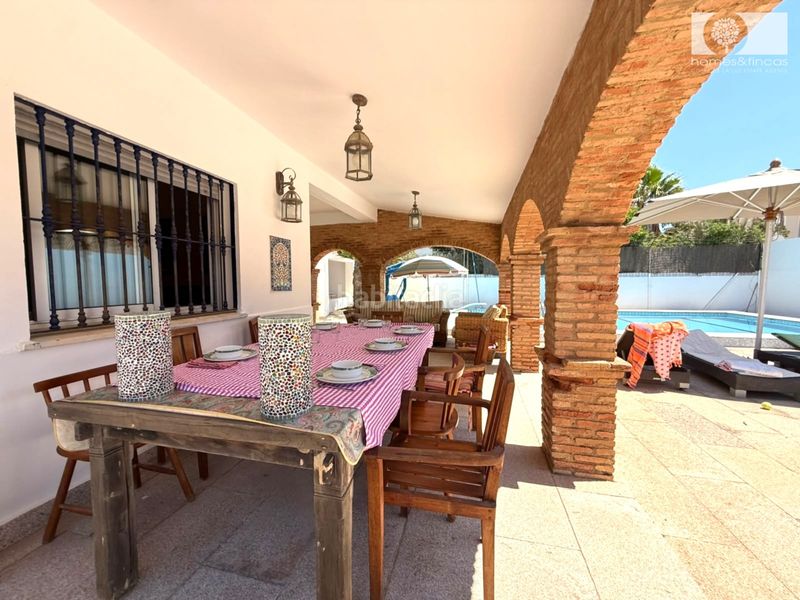 Foto 595c84e1-13a1-456b-bd7d-4c7d1e731073. Casa a calle ballena 5 a Urbasur Islantilla