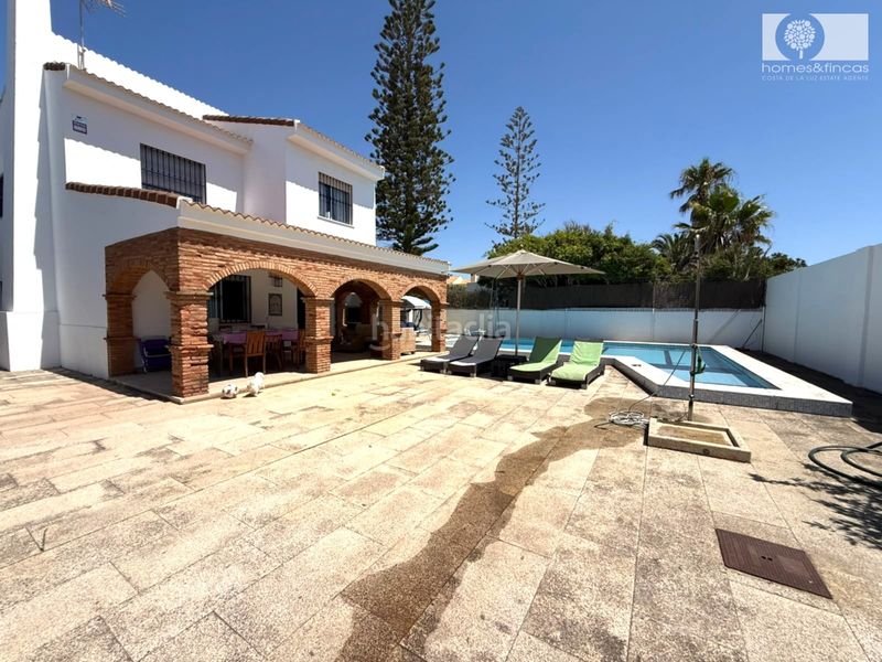Foto 6c718a99-c9a7-447c-800f-5a560f1c6334. Casa a calle ballena 5 a Urbasur Islantilla