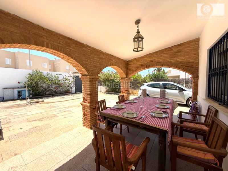 Foto b1145530-7c2f-4541-94b4-3fa820b85948. Casa a calle ballena 5 a Urbasur Islantilla