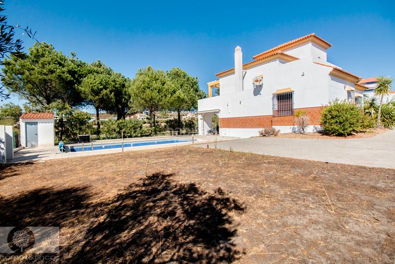 Foto 628bb3cb-53e5-47ca-8327-21aa5ad16ec8. Chalet en Costa Esuri Ayamonte