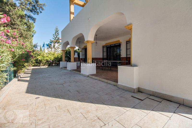 Foto b0a1658e-37c6-4a62-94d9-10d8aa2cfb23. Chalet con camino parcheggio piscina in Costa Esuri Ayamonte