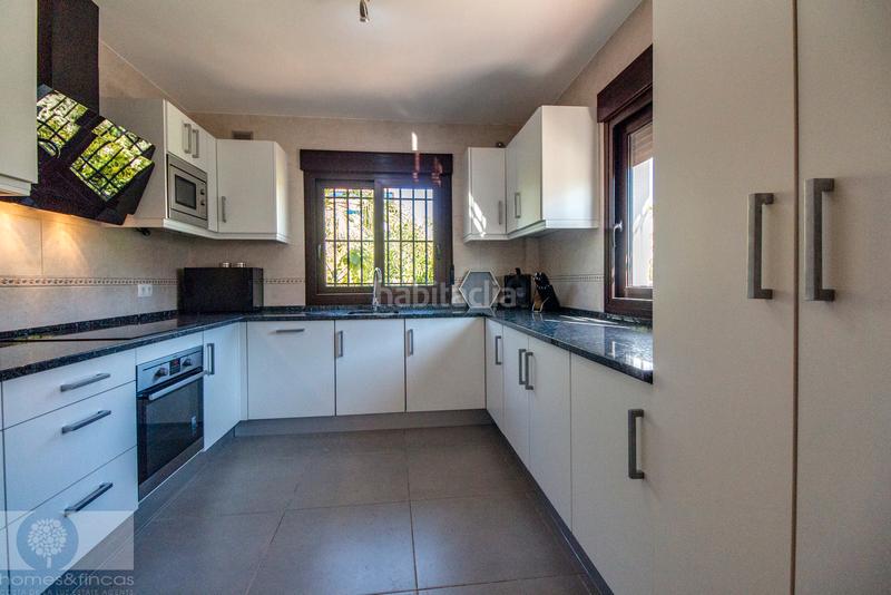 Foto 3dac3d45-6a90-4b24-8803-be500bee8ec3. Xalet amb xemeneia aparcament piscina a Costa Esuri Ayamonte