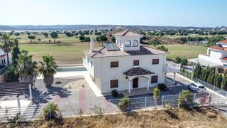 Chalet  Calle lópez de ayala. Villa con vistas panorámicas al río