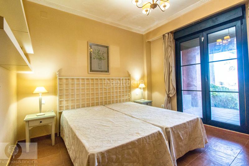 Foto 53615443-6f44-43cb-9660-103c9d365de7. Pis amb piscina a Isla Canela Ayamonte