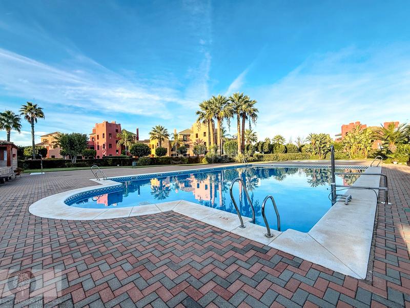 Foto 661cfb12-3bca-403e-a8c4-58b184203631. Pis amb piscina a Isla Canela Ayamonte