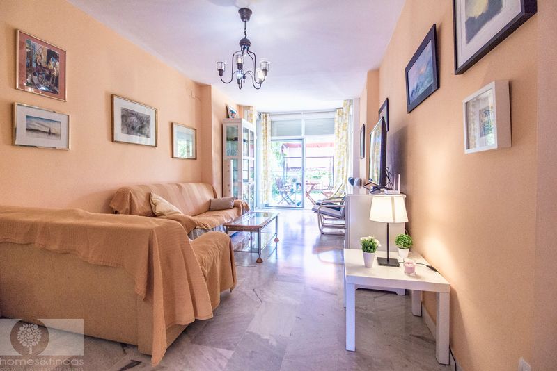 Foto ee2ad3c7-d359-4fe6-bc03-13e1695c8fa1. Pis amb piscina a Islantilla golf Islantilla