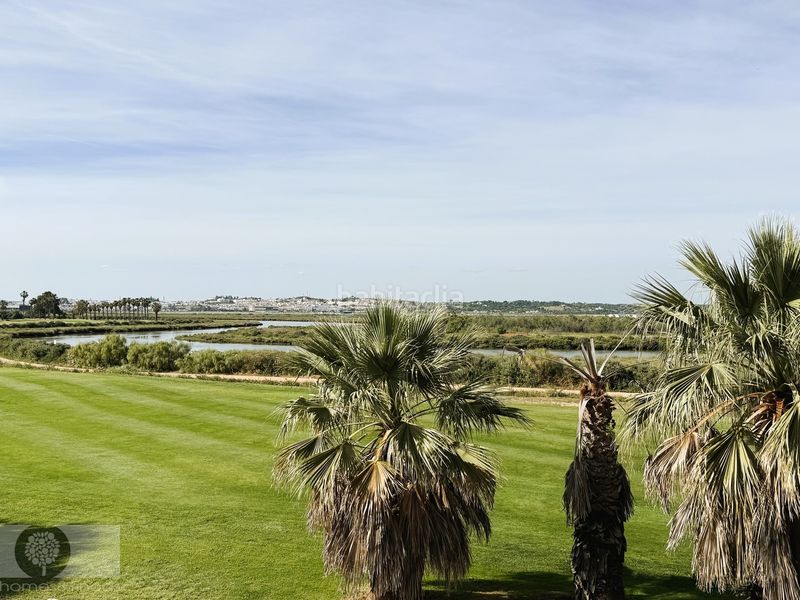 Foto fc181239-f63a-49a1-973e-bc9df4689c19. Apartament amb aparcament piscina a Isla Canela Ayamonte