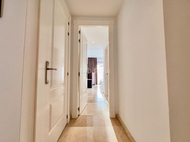 Foto f5823408-f8e8-4728-b482-6e6fb231dd56. Planta baixa amb aparcament piscina a Calahonda Mijas