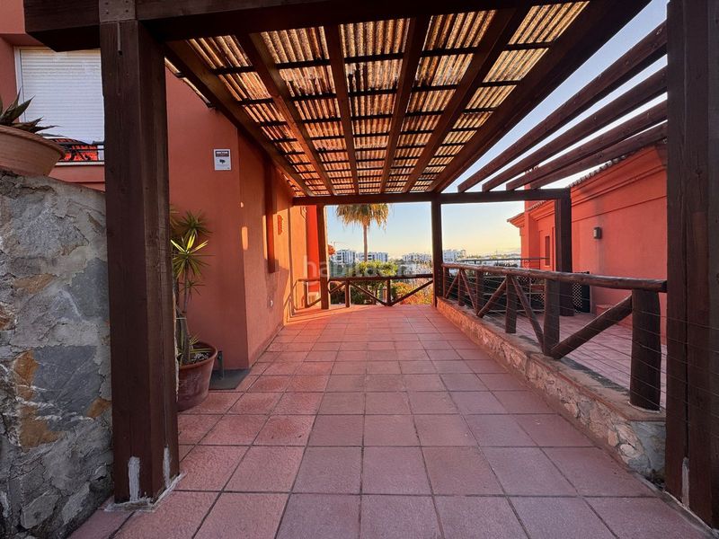 Foto 54a9be15-e8bd-4bf8-bb06-3de6b4323749. Casa adossada a Santa Clara Marbella