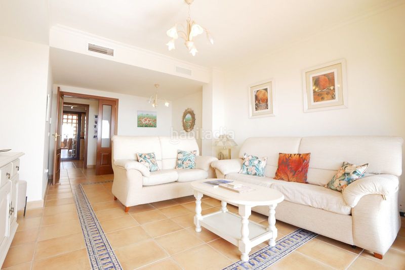 Foto 25958f62-a6fe-464a-aa96-0fc5bfa66663. Apartament amb aparcament piscina a Calahonda Mijas