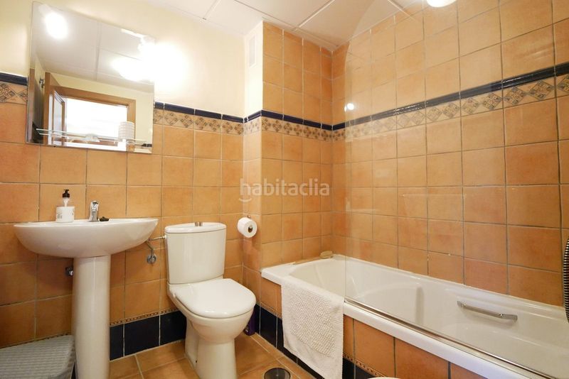 Foto 57cf0f12-821f-4ec3-bcb3-f7137170dede. Apartament amb aparcament piscina a Calahonda Mijas