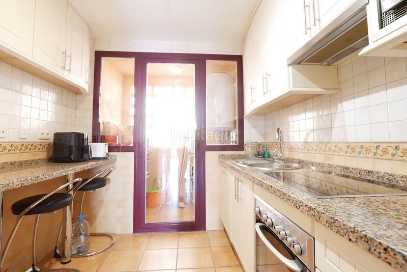 Foto b29f1791-40b2-4c14-8783-10928d376a51. Apartament amb aparcament piscina a Calahonda Mijas