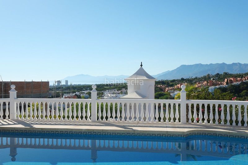 Foto 4f14375a-cd09-48c4-a829-86ad4144dc8f. Dúplex amb aparcament piscina a Cabopino - Artola Marbella