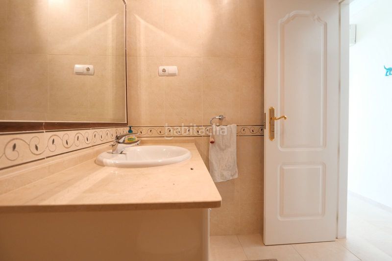 Foto 546bb06b-f284-4ee0-a6c0-4c915bc8ba7f. Dúplex amb aparcament piscina a Cabopino - Artola Marbella