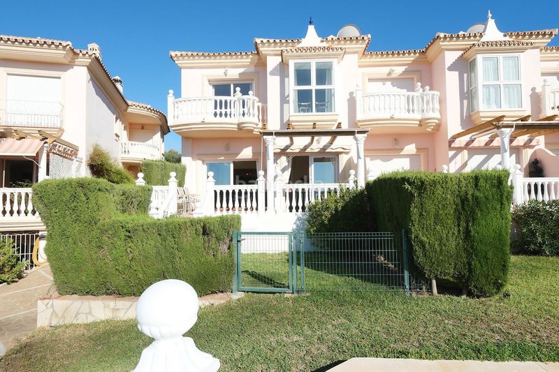 Foto 75df1246-4260-42bf-9e02-ffbc7088a01c. Dúplex amb aparcament piscina a Cabopino - Artola Marbella