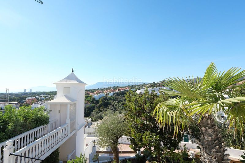 Foto 9a384a47-ecdf-40b9-93f6-edc6e319a468. Dúplex amb aparcament piscina a Cabopino - Artola Marbella