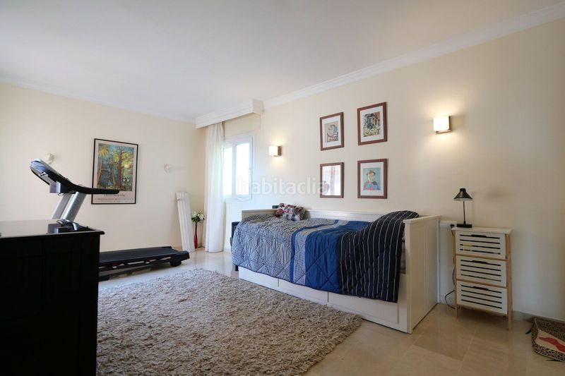 Foto de4327f3-477e-40f6-b105-04864249d57b. Dúplex amb aparcament piscina a Cabopino - Artola Marbella