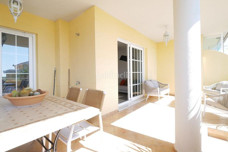 Foto 4089b15a-0f43-4fd9-9d1b-c75fe9dabc3f. Ground floor with parking pool in Cabopino - Artola Marbella