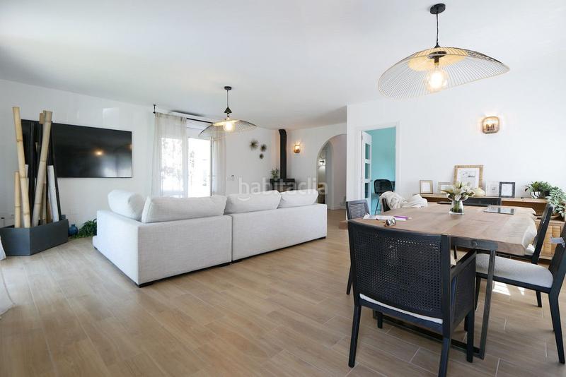 Foto c9c23474-3f52-4257-8b8e-96f4a09e7ed3. Chalet con parcheggio piscina in Santa María Marbella