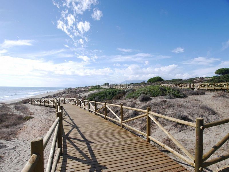 Foto a590733e-ded0-4a3d-8401-2fd58476b2c2. Xalet amb aparcament piscina a Santa María Marbella