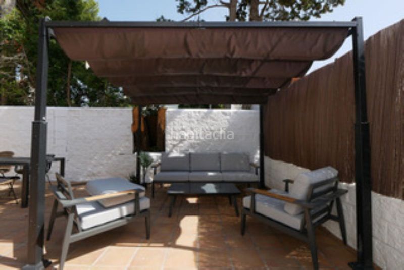 Foto c235ec4d-fb2a-43d5-a57a-92fb5d080f85. Xalet amb aparcament piscina a Santa María Marbella