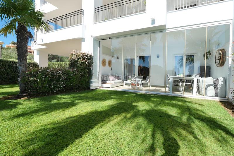 Foto 343e9c0d-7e8a-4604-bf05-980d430cdb47. Rez-de-chaussée avec parking piscine dans Casco Antiguo Marbella