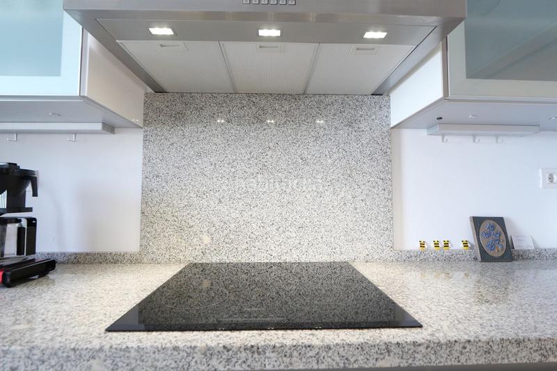 Foto 394a1002-2128-4471-acd6-9110600659e4. Erdgeschoss mit parking pool in Los Naranjos Marbella