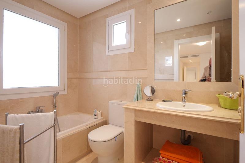 Foto b314ad3f-fcfd-41e4-8bdd-3171ca1ca1dc. Erdgeschoss mit parking pool in Los Naranjos Marbella