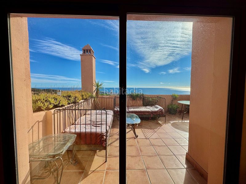 Foto 53c231a2-fc09-4bde-b05b-7fc1151e2004. Àtic amb aparcament piscina a Calahonda Mijas