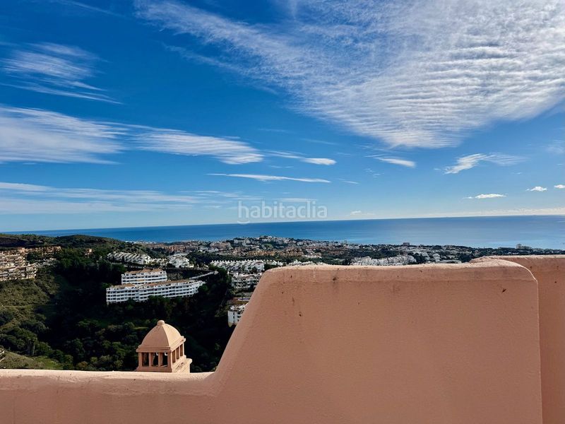 Foto d9c1c65f-c5ee-422b-8463-5f7c9c6188aa. Àtic amb aparcament piscina a Calahonda Mijas