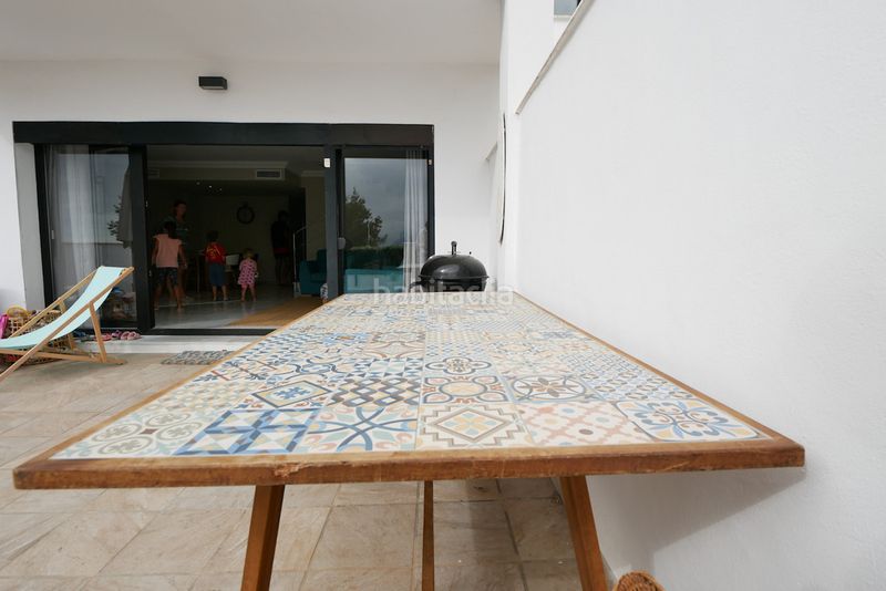 Foto 1a676f19-eef3-462b-b9b4-b825f863f2ba. Casa adossada amb aparcament piscina a La Mairena Ojén