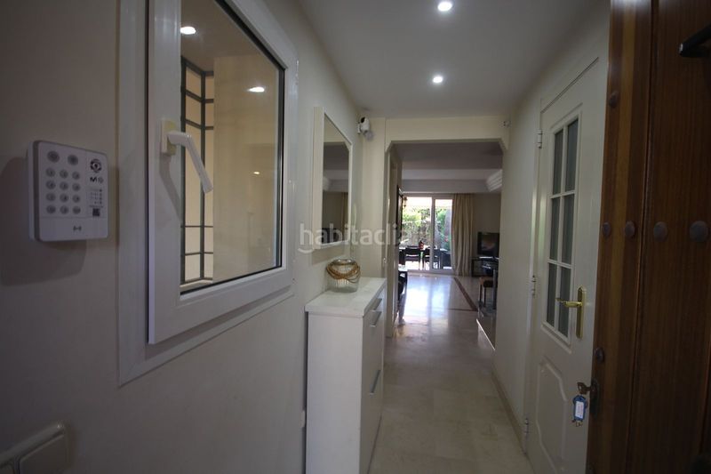 Foto 203aa8ba-702e-4f8e-a1ff-cd7fb265dae6. Casa adossada amb aparcament piscina a Riviera del Sol Mijas