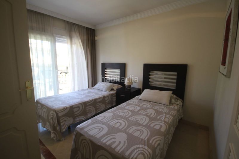 Foto 7bd2e3a6-f2f3-4e01-a28c-0c6a672b1759. Casa adossada amb aparcament piscina a Riviera del Sol Mijas