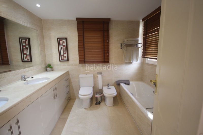 Foto 7e7d9a06-2212-4a8d-b099-a57ec250d626. Casa adossada amb aparcament piscina a Riviera del Sol Mijas