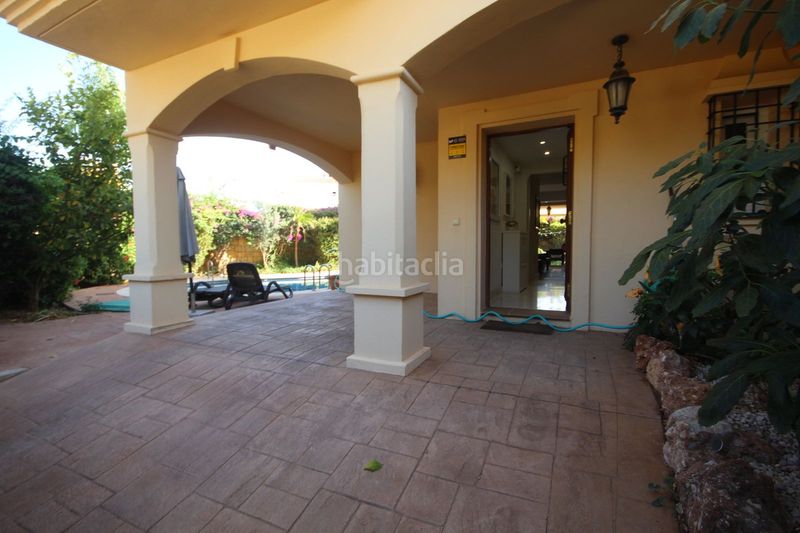 Foto f289be0a-26e0-46cb-9430-fb8f2044580b. Casa adossada amb aparcament piscina a Riviera del Sol Mijas