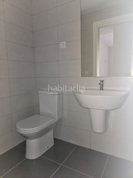 Foto 0670ee93-f989-4356-b1f8-f585c6e6d80a. Planta baixa amb aparcament piscina a Centro Benalmádena
