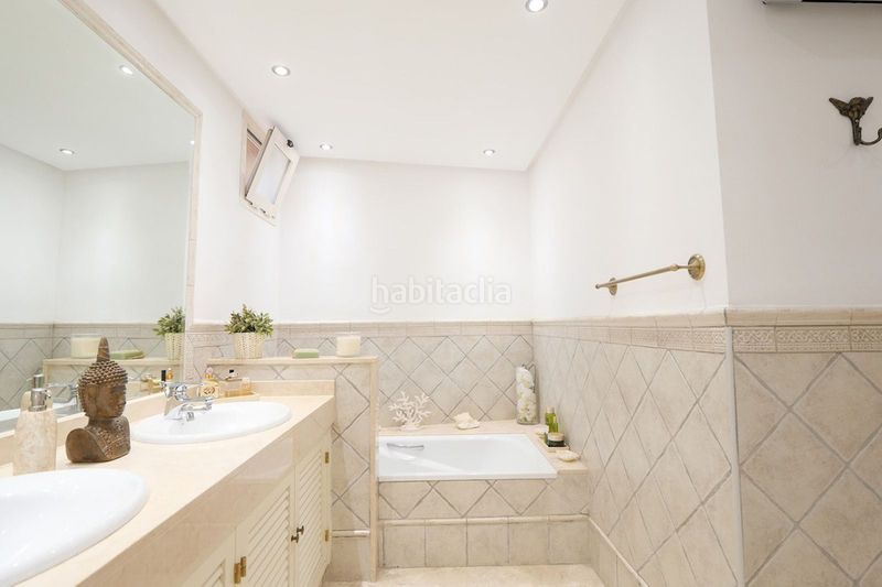 Foto 950c40c9-884b-4a51-9f8d-88beba75b2d0. Planta baja en lomas de Marbella club Marbella