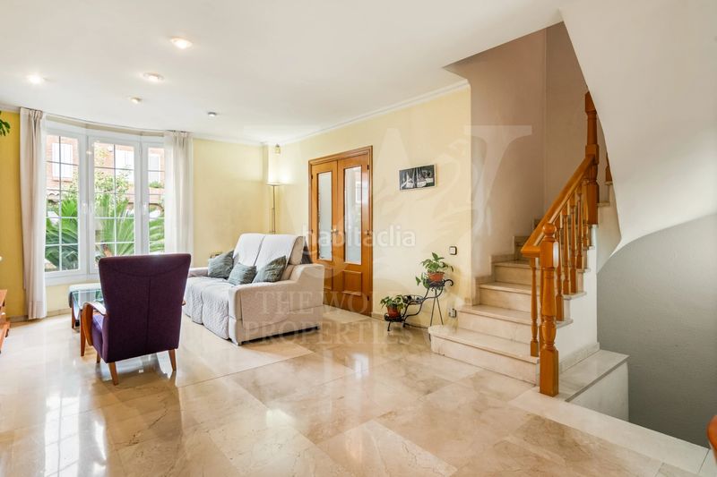Foto a7086e95-0e53-4fe2-a067-b6e73f90bf47. Casa adossada amb xemeneia calefacció a Zona Alta Premià de Mar