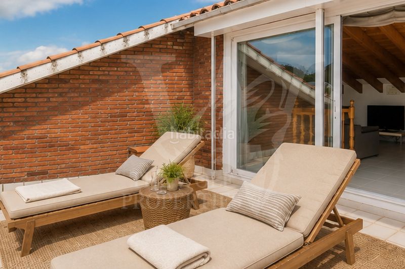 Foto e7443d29-4e59-4599-bdf9-442f8ad983fd. Casa adossada amb xemeneia calefacció a Zona Alta Premià de Mar