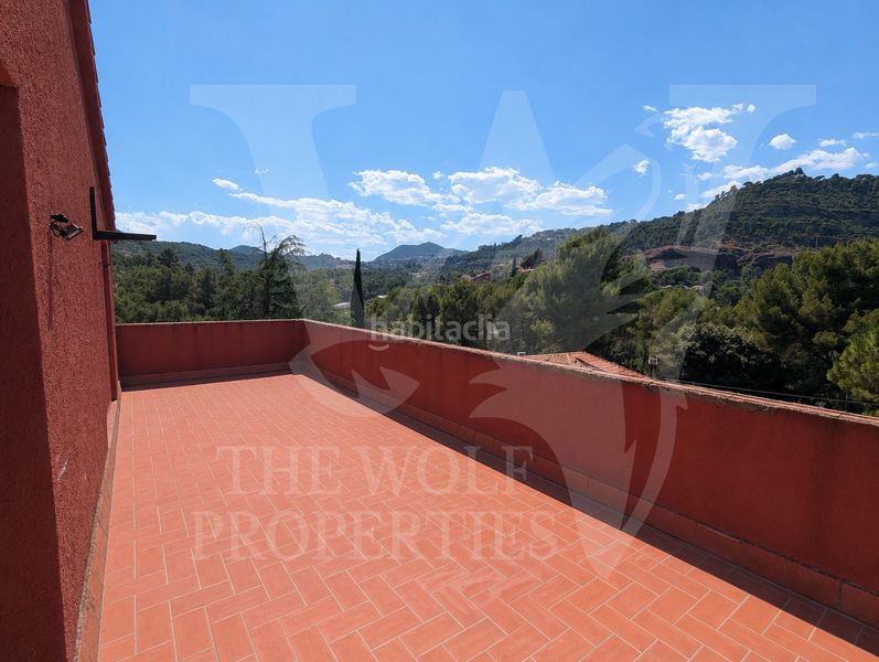 Foto 14fe8bf9-8d3d-43b5-8ae6-e21433ca8c5a. Casa amb xemeneia a Sant Feliu de Codines