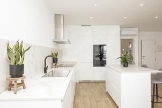 Appartement  Carrer gibraltar. Piso recién reformado en venta en calle gibraltar