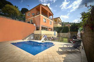 Miete Chalet in Aiguaviva Parc. Chalet independiente en can oliveres