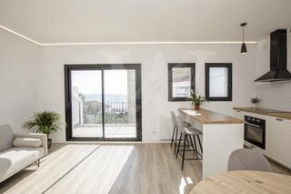 Ático en Centre-Nucli Antic. Ático recién reformado en premiá de mar