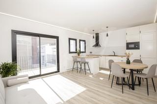 tic a Centre-Nucli Antic. tico recin reformado en premi de mar