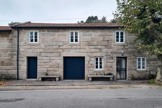 Casa adossada a Covelo (O). En canto rural con múltiples posibilidades