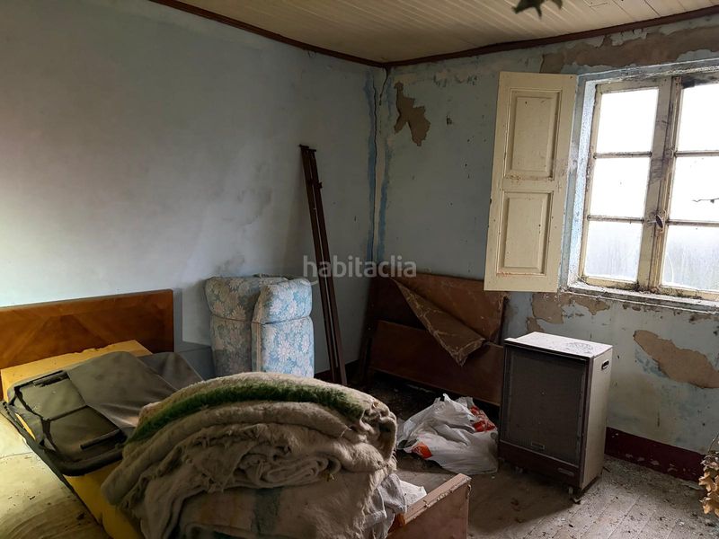 Foto f8e433be-f1ec-4915-acb6-f32d36986644. Casa a Covelo (O)