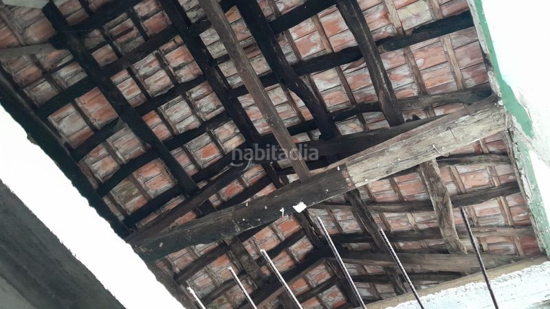 Foto 15f2e403-8acd-4ed0-a920-7c9d60e9b2e7. Casa a Covelo (O)