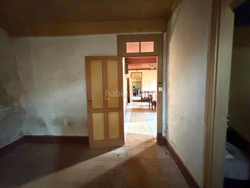 Foto 0744d548-cd8d-4dcb-96c3-701be082c61c. Casa aparellada a Covelo (O)