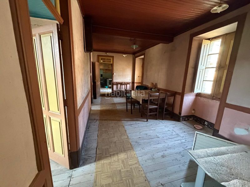 Foto 7be8e361-4fee-41ab-9101-ca676e20fc56. Casa aparellada a Covelo (O)