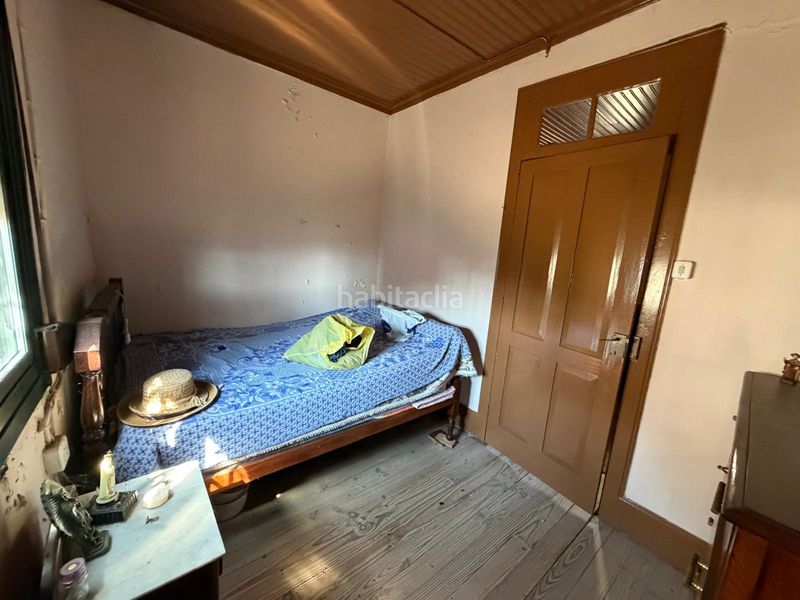 Foto 8ecd9f77-fc68-474a-8dce-bdcd9b37dd6e. Casa aparellada a Covelo (O)